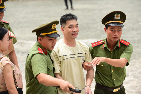 Hôm nay, ông trùm sản xuất ma túy Văn Kính Dương và Ngọc Miu hầu tòa - Ảnh 1.