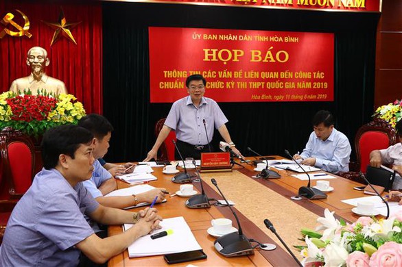 Vụ nâng điểm thi ở Hòa Bình: Xử lý nghiêm cán bộ bất kỳ cương vị nào - Ảnh 1. Vụ nâng điểm thi ở Hòa Bình: Xử lý nghiêm cán bộ bất kỳ cương vị nào - Ảnh 1.