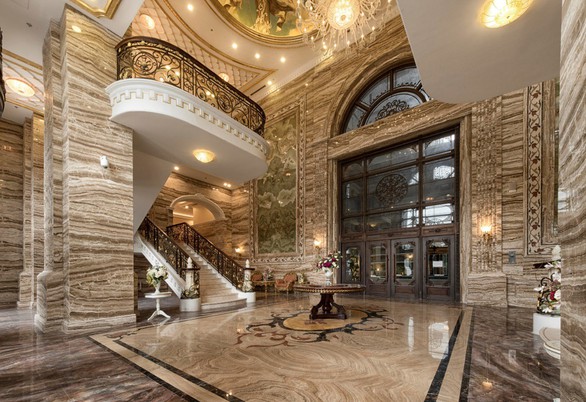 D. Palais Louis mê hoặc khách hàng như thế nào? - Ảnh 4. D. Palais Louis mê hoặc khách hàng như thế nào? - Ảnh 4.