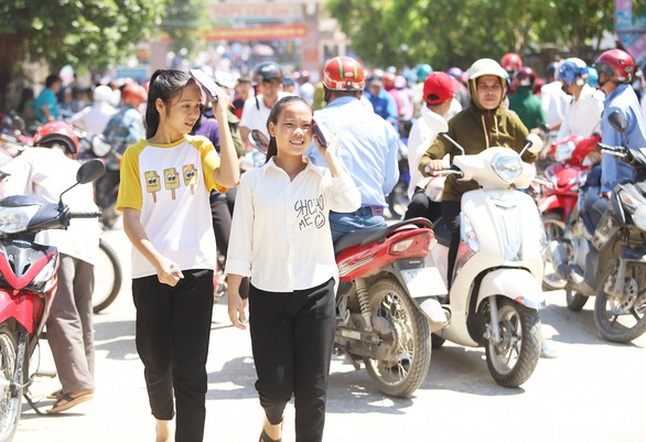 Nghệ An công bố đáp án môn toán, văn lớp 10 - Ảnh 1. Nghệ An công bố đáp án môn toán, văn lớp 10 - Ảnh 1.