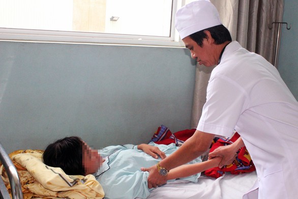Sốt xuất huyết tăng hơn 3 lần so với năm trước - Ảnh 1. Sốt xuất huyết tăng hơn 3 lần so với năm trước - Ảnh 1.