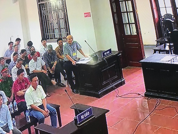 Bộ Y tế đưa ra tình tiết mới trong vụ án sự cố chạy thận ở Hòa Bình - Ảnh 1. Bộ Y tế đưa ra tình tiết mới trong vụ án sự cố chạy thận ở Hòa Bình - Ảnh 1.