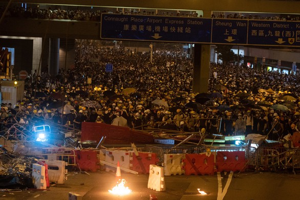 Hong Kong dần trở về nhịp sống bình thường sau những ngày hỗn loạn - Ảnh 4. Hong Kong dần trở về nhịp sống bình thường sau những ngày hỗn loạn - Ảnh 4.