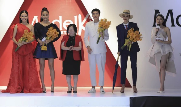 Mâu Thủy, Tuyết Lan, Quang Đại, Hương Ly dẫn dắt Người mẫu nhí Việt Nam - Ảnh 2. Mâu Thủy, Tuyết Lan, Quang Đại, Hương Ly dẫn dắt Người mẫu nhí Việt Nam - Ảnh 2.