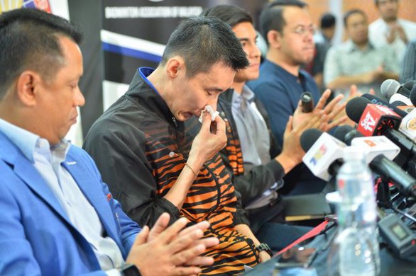Tay vợt Lee Chong Wei tuyên bố giải nghệ trong nước mắt - Ảnh 1. Tay vợt Lee Chong Wei tuyên bố giải nghệ trong nước mắt - Ảnh 1.