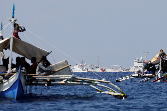 Ông Duterte ‘nài nỉ’ Trung Quốc: ‘Hãy để cho ngư dân tôi đánh bắt cá kiếm cơm’ - Ảnh 2.