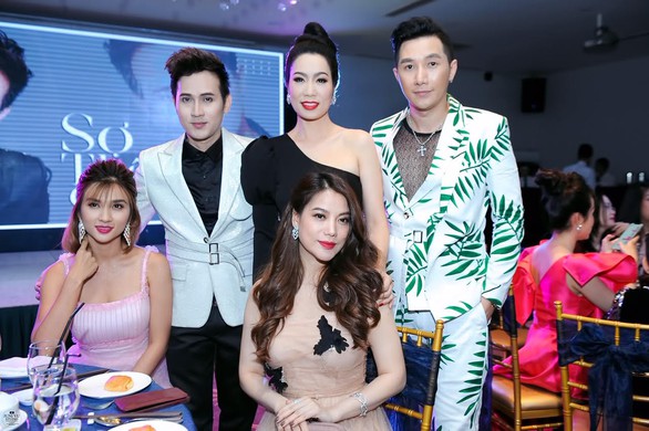 Ca sĩ Nguyên Vũ bất ngờ làm phim kinh dị - Ảnh 1. Ca sĩ Nguyên Vũ bất ngờ làm phim kinh dị - Ảnh 1.