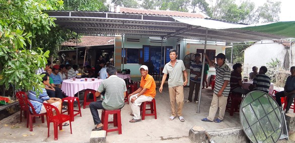 Vì sao nhóm thanh niên truy sát 3 cha con đến mức thương vong? - Ảnh 4. Vì sao nhóm thanh niên truy sát 3 cha con đến mức thương vong? - Ảnh 4.