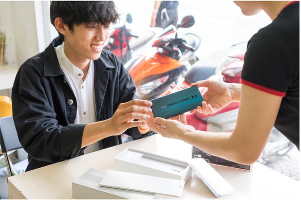 OPPO Reno phiên bản chuẩn chính thức lên kệ từ hôm nay - Ảnh 4. OPPO Reno phiên bản chuẩn chính thức lên kệ từ hôm nay - Ảnh 4.