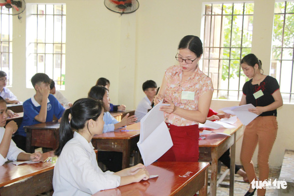 Nghệ An: 22 điểm 10 môn toán, không có điểm 10 môn văn lớp 10 - Ảnh 1. Nghệ An: 22 điểm 10 môn toán, không có điểm 10 môn văn lớp 10 - Ảnh 1.