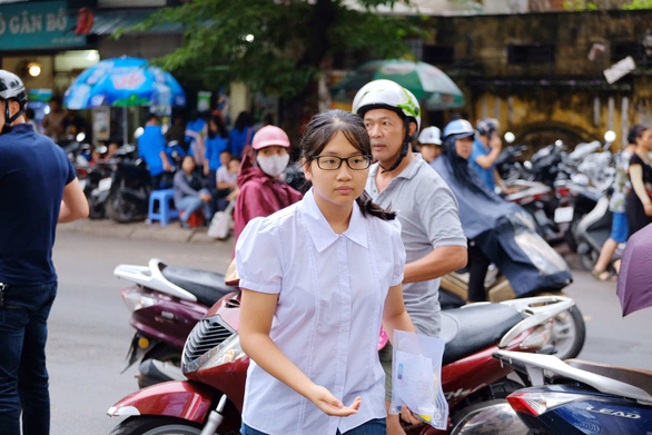Gần 200.000 thí sinh chính thức bước vào thi lớp 10 tại TP.HCM và Hà Nội - Ảnh 6. Gần 200.000 thí sinh chính thức bước vào thi lớp 10 tại TP.HCM và Hà Nội - Ảnh 6.