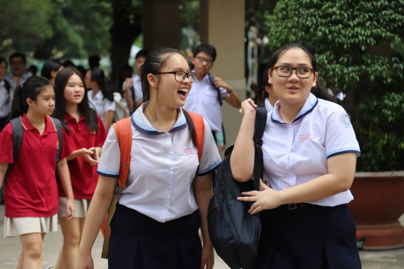 Đề thi văn lớp 10 TP.HCM: thí sinh em khen hay, em nói khó - Ảnh 9. Đề thi văn lớp 10 TP.HCM: thí sinh em khen hay, em nói khó - Ảnh 9.