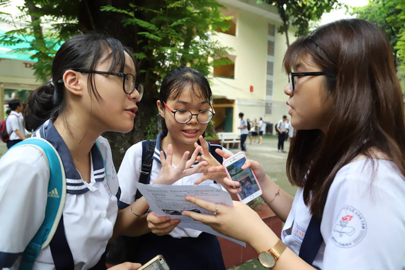 Đề thi văn lớp 10 TP.HCM: thí sinh em khen hay, em nói khó - Ảnh 5. Đề thi văn lớp 10 TP.HCM: thí sinh em khen hay, em nói khó - Ảnh 5.