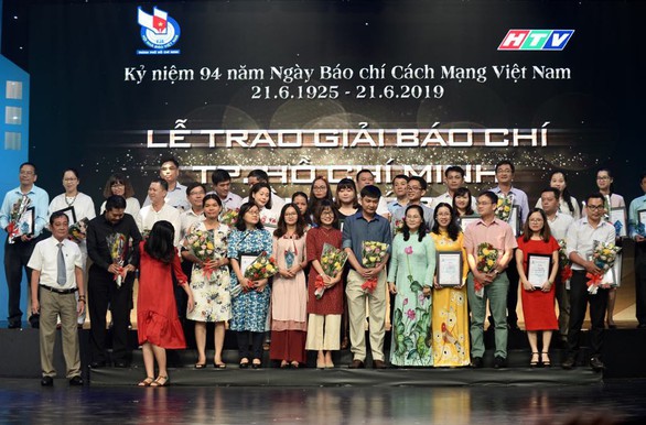 Báo Tuổi Trẻ đoạt 8 giải báo chí TP.HCM lần thứ 37 - Ảnh 5. Báo Tuổi Trẻ đoạt 8 giải báo chí TP.HCM lần thứ 37 - Ảnh 5.