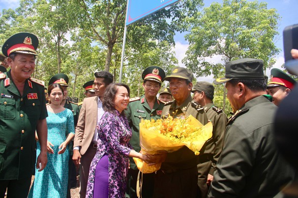 Bộ trưởng Quốc phòng Campuchia: Sự giúp đỡ của Việt Nam không phải là xâm lược - Ảnh 2. Bộ trưởng Quốc phòng Campuchia: Sự giúp đỡ của Việt Nam không phải là xâm lược - Ảnh 2.