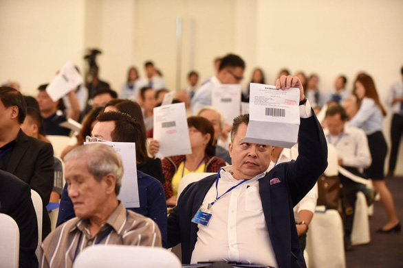 Tranh chấp gay gắt, Eximbank tiếp tục phải hoãn đại hội cổ đông - Ảnh 4. Tranh chấp gay gắt, Eximbank tiếp tục phải hoãn đại hội cổ đông - Ảnh 4.