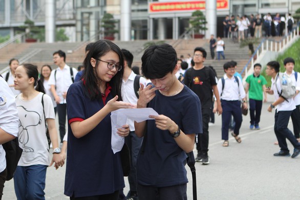 Tuyển sinh lớp 10 bổ sung ở Hà Nội: Trường Thăng Long tiếp tục tụt hạng - Ảnh 1. Tuyển sinh lớp 10 bổ sung ở Hà Nội: Trường Thăng Long tiếp tục tụt hạng - Ảnh 1.