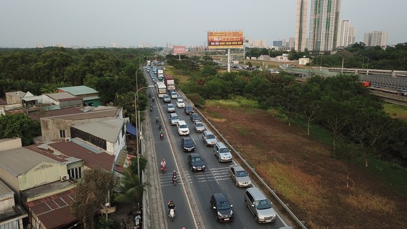 Nguy cơ kẹt xe nhiều hơn trên cao tốc TP.HCM - Long Thành - Dầu Giây - Ảnh 2. Nguy cơ kẹt xe nhiều hơn trên cao tốc TP.HCM - Long Thành - Dầu Giây - Ảnh 2.