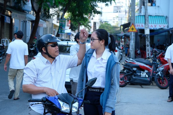 Mẹ rơi nước mắt: Xin chủ nghỉ mấy tiếng về đưa con đi thi mà không gặp - Ảnh 6. Mẹ rơi nước mắt: Xin chủ nghỉ mấy tiếng về đưa con đi thi mà không gặp - Ảnh 6.