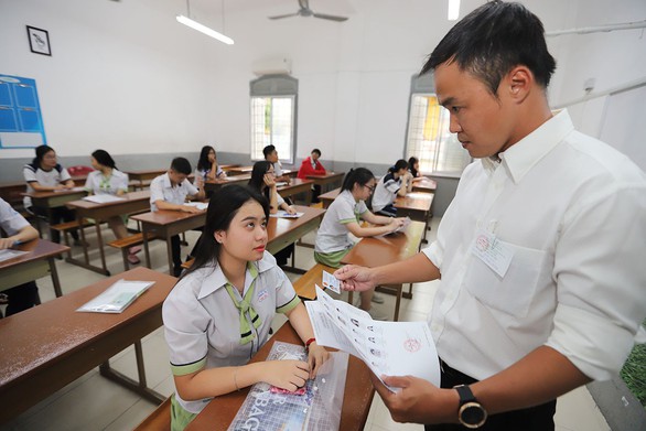 Mong muốn thi nghiêm túc, an toàn trở nên cháy bỏng - Ảnh 3. Mong muốn thi nghiêm túc, an toàn trở nên cháy bỏng - Ảnh 3.