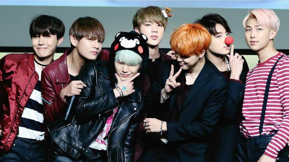 Nhóm nhạc Hàn Quốc BTS đạt 6 kỷ lục Guinness trong 2 tháng - Ảnh 4. Nhóm nhạc Hàn Quốc BTS đạt 6 kỷ lục Guinness trong 2 tháng - Ảnh 4.