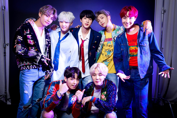 Nhóm nhạc Hàn Quốc BTS đạt 6 kỷ lục Guinness trong 2 tháng - Ảnh 3. Nhóm nhạc Hàn Quốc BTS đạt 6 kỷ lục Guinness trong 2 tháng - Ảnh 3.