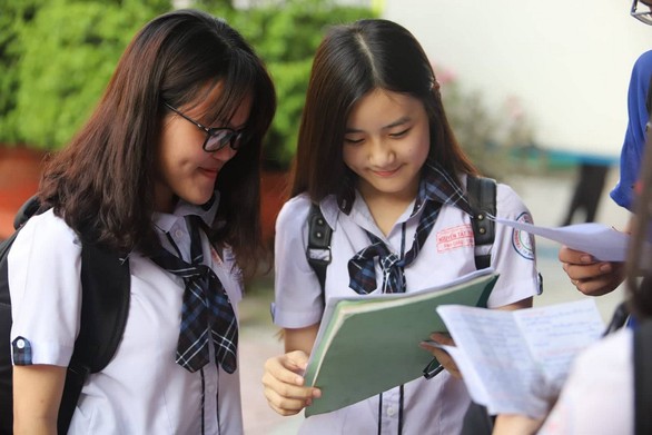 Xong 150 phút căng thẳng: thí sinh chắc ăn hóa phải 9 điểm - Ảnh 1. Xong 150 phút căng thẳng: thí sinh chắc ăn hóa phải 9 điểm - Ảnh 1.