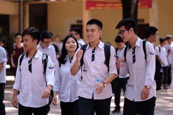 Gần nửa triệu thí sinh thi khoa học xã hội: Atlat sẽ cân cả vũ trụ! - Ảnh 13. Gần nửa triệu thí sinh thi khoa học xã hội: Atlat sẽ cân cả vũ trụ! - Ảnh 13.