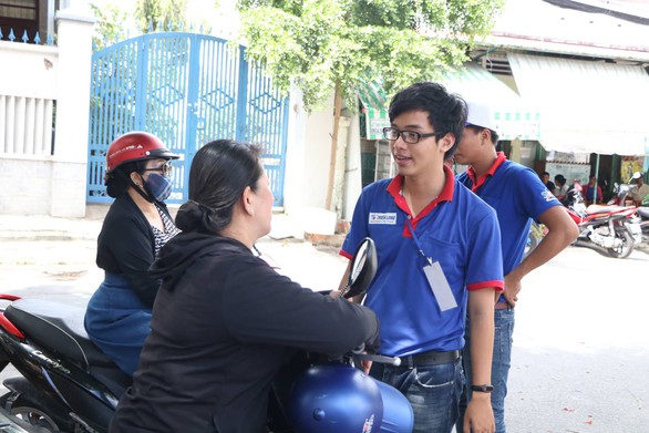 Thí sinh được giải cứu 1 phút trước giờ G: Em nợ các anh tình nguyện viên - Ảnh 1. Thí sinh được giải cứu 1 phút trước giờ G: Em nợ các anh tình nguyện viên - Ảnh 1.