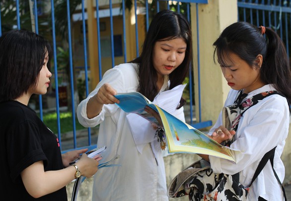 Bài giải gợi ý môn địa lý THPT quốc gia 2019 - đủ 24 mã đề - Ảnh 1. Bài giải gợi ý môn địa lý THPT quốc gia 2019 - đủ 24 mã đề - Ảnh 1.