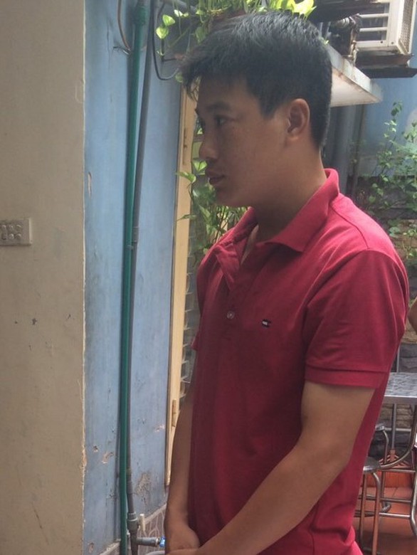 Nam thanh niên vận chuyển 4 bao tải chứa 207kg ngà voi - Ảnh 2. Nam thanh niên vận chuyển 4 bao tải chứa 207kg ngà voi - Ảnh 2.