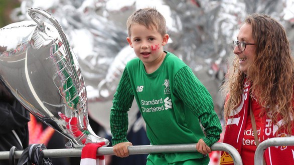 Biển người hơn 750.000 người đón Liverpool ca khúc khải hoàn - Ảnh 7. Biển người hơn 750.000 người đón Liverpool ca khúc khải hoàn - Ảnh 7.