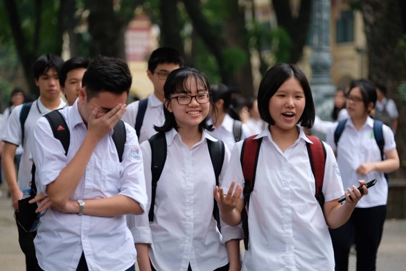 Đề lịch sử lớp 10 tại Hà Nội: có thể lấy điểm 9 - Ảnh 10. Đề lịch sử lớp 10 tại Hà Nội: có thể lấy điểm 9 - Ảnh 10.