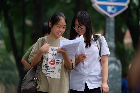 Đề lịch sử lớp 10 tại Hà Nội: có thể lấy điểm 9 - Ảnh 11. Đề lịch sử lớp 10 tại Hà Nội: có thể lấy điểm 9 - Ảnh 11.