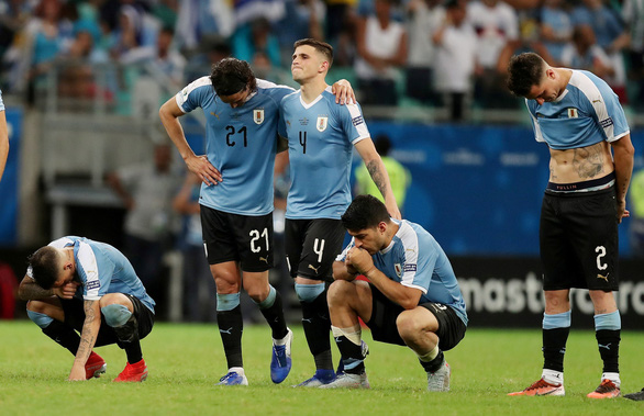 Suarez sút hỏng luân lưu, Uruguay bị Peru loại khỏi Copa America 2019 - Ảnh 3. Suarez sút hỏng luân lưu, Uruguay bị Peru loại khỏi Copa America 2019 - Ảnh 3.
