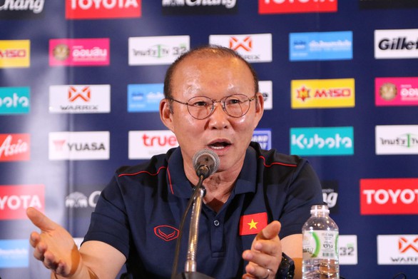 HLV Park Hang Seo đính chính chuyện ‘xem thường King’s Cup’ - Ảnh 1. HLV Park Hang Seo đính chính chuyện ‘xem thường King’s Cup’ - Ảnh 1.