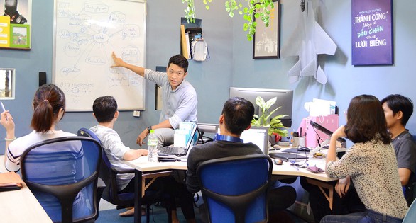 Hắn nghỉ ngang hãng hàng không, đi làm... vài thứ hay - Ảnh 1. Hắn nghỉ ngang hãng hàng không, đi làm... vài thứ hay - Ảnh 1.