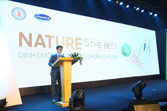Vinamilk ra mắt sữa công thức Organic cho trẻ chuẩn châu Âu - Ảnh 2. Vinamilk ra mắt sữa công thức Organic cho trẻ chuẩn châu Âu - Ảnh 2.