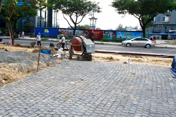Trả bãi biển cho cộng đồng: cực kỳ khó nếu thiếu quyết tâm - Ảnh 2. Trả bãi biển cho cộng đồng: cực kỳ khó nếu thiếu quyết tâm - Ảnh 2.