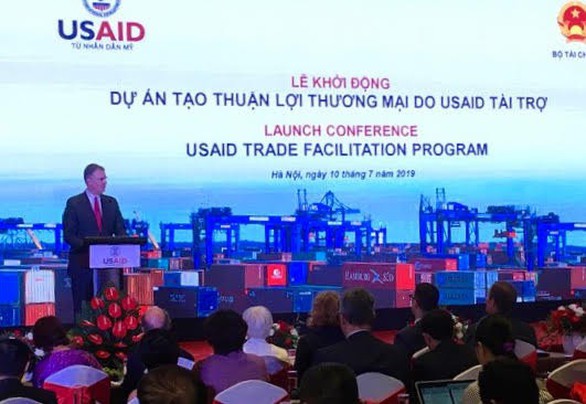 Hoa Kỳ tài trợ gần 500 tỉ đồng để Việt Nam giảm thời gian thông quan hàng hóa - Ảnh 1. Hoa Kỳ tài trợ gần 500 tỉ đồng để Việt Nam giảm thời gian thông quan hàng hóa - Ảnh 1.