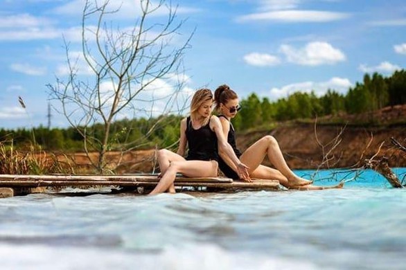 Nổi da gà khi dân Nga đổ đến hồ nước xanh y chang Tuyệt tình cốc Đà Lạt - Ảnh 5. Nổi da gà khi dân Nga đổ đến hồ nước xanh y chang Tuyệt tình cốc Đà Lạt - Ảnh 5.