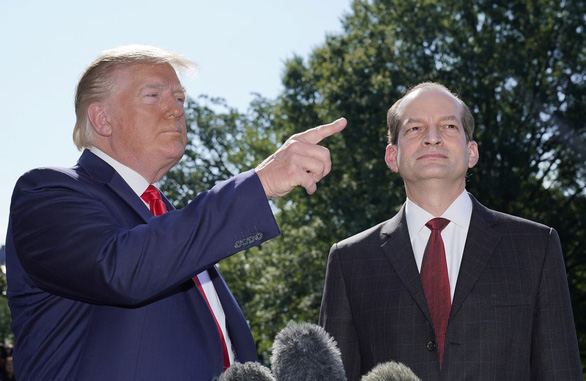 Ông Trump chia tay bộ trưởng thứ 9 - Ảnh 1. Ông Trump chia tay bộ trưởng thứ 9 - Ảnh 1.