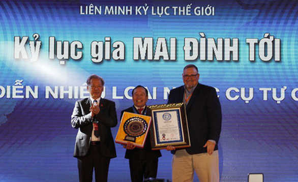 Kỷ lục gia thế giới Mai Đình Tới tổ chức đêm tri ân miễn phí - Ảnh 1. Kỷ lục gia thế giới Mai Đình Tới tổ chức đêm tri ân miễn phí - Ảnh 1.
