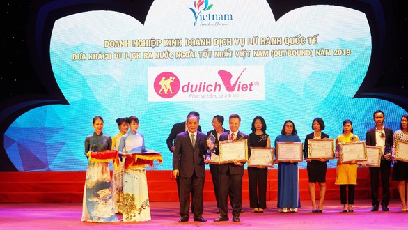 Công ty Du lịch Việt được tôn vinh tại Giải thưởng Du lịch Việt Nam - Ảnh 1. Công ty Du lịch Việt được tôn vinh tại Giải thưởng Du lịch Việt Nam - Ảnh 1.
