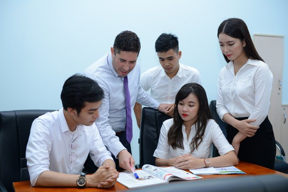 Người trẻ Việt cần chuẩn bị gì để trở thành công dân toàn cầu? - Ảnh 2. Người trẻ Việt cần chuẩn bị gì để trở thành công dân toàn cầu? - Ảnh 2.