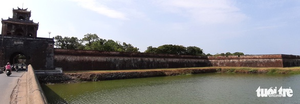 Chính phủ yêu cầu đánh giá lại toàn tuyến kè hộ thành hào kinh thành Huế - Ảnh 2. Chính phủ yêu cầu đánh giá lại toàn tuyến kè hộ thành hào kinh thành Huế - Ảnh 2.