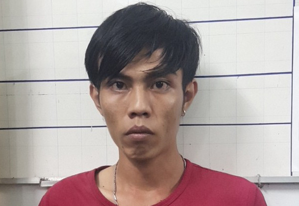 Bắt nghi phạm tuyển người phục vụ tình dục chị em rồi lừa lấy tài sản - Ảnh 1. Bắt nghi phạm tuyển người phục vụ tình dục chị em rồi lừa lấy tài sản - Ảnh 1.