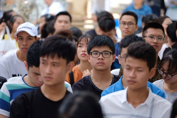 Nhiều thí sinh nghiên cứu điểm chuẩn như chuyên gia - Ảnh 12. Nhiều thí sinh nghiên cứu điểm chuẩn như chuyên gia - Ảnh 12.