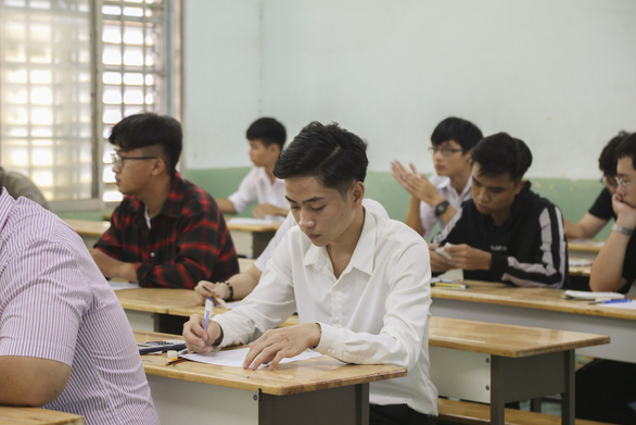 Điểm sàn ĐH Sư phạm TP.HCM, Công nghiệp TP.HCM, Tôn Đức Thắng, Sài Gòn - Ảnh 1. Điểm sàn ĐH Sư phạm TP.HCM, Công nghiệp TP.HCM, Tôn Đức Thắng, Sài Gòn - Ảnh 1.
