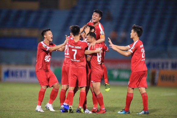 Sân Hàng Đẫy: Thua Viettel 0-2, Sanna Khánh Hòa chìm sâu nơi đáy bảng - Ảnh 1. Sân Hàng Đẫy: Thua Viettel 0-2, Sanna Khánh Hòa chìm sâu nơi đáy bảng - Ảnh 1.